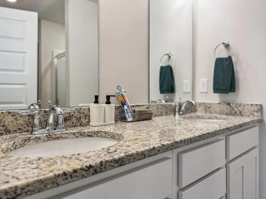 Luxury Townhome Near Downtown And Pensacola Beach Eksteriør billede
