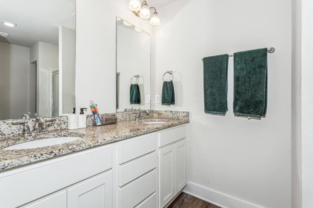 Luxury Townhome Near Downtown And Pensacola Beach Eksteriør billede